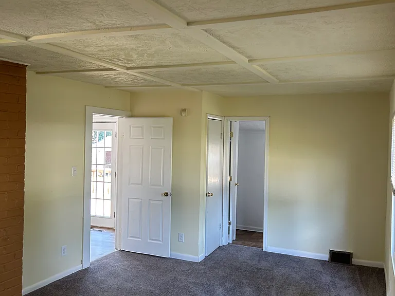 21735 Saint Lo Pl — Photo 4