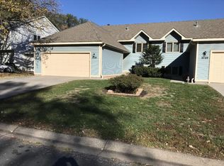 2728 21st St NW, New Brighton, MN 55112