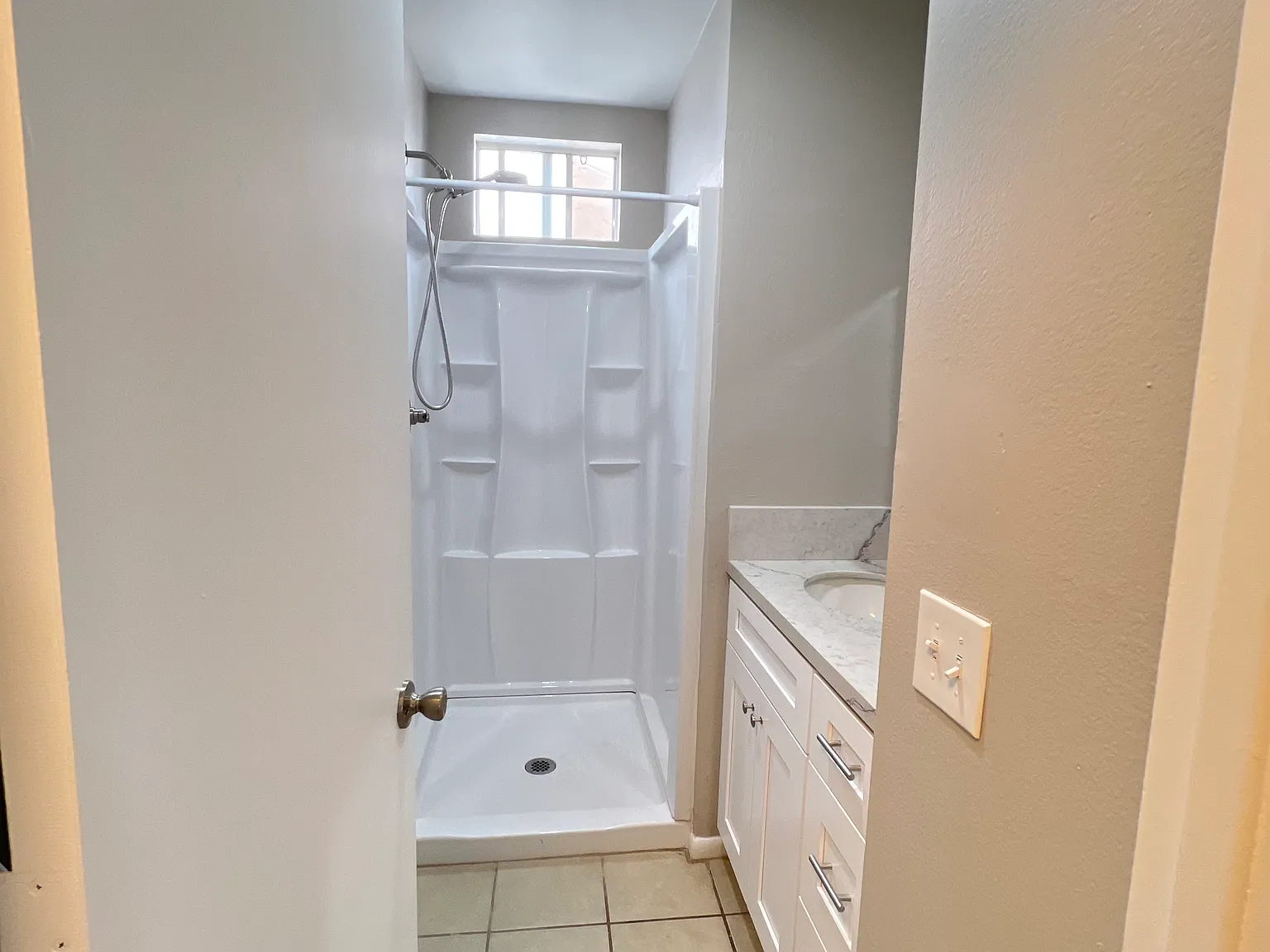 2 bed, 1038 sqft, $800 — Photo 2