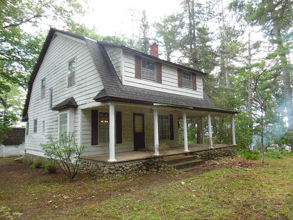 1652 Beeson St, Topinabee, MI 49791 Zillow