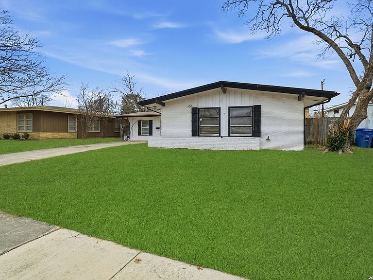 Listing photo 5