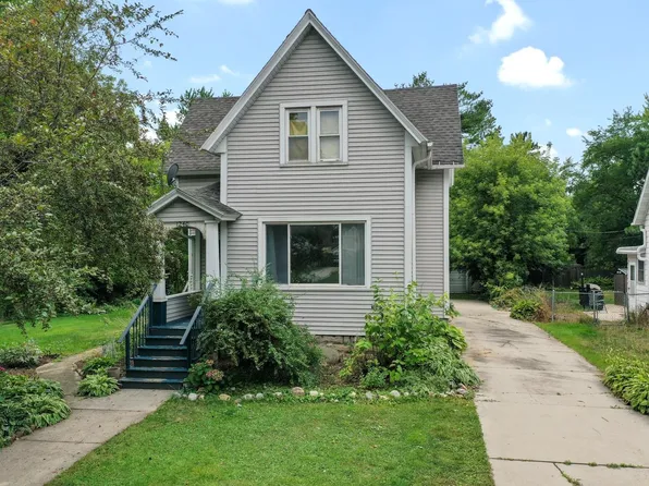 1240 S Jackson St, Green Bay, WI 54301