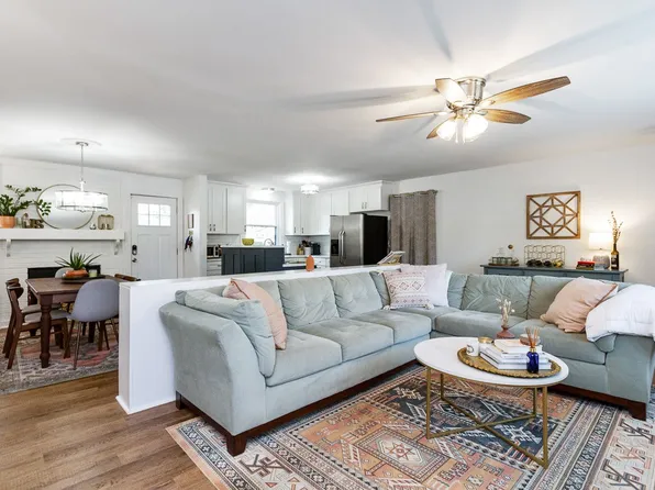 712 Harding Pl, Nashville, TN 37211