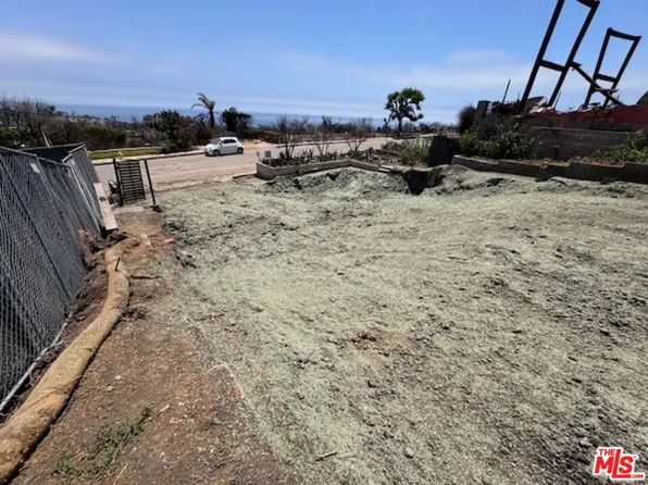 16645 Akron St, Pacific Palisades, CA 90272