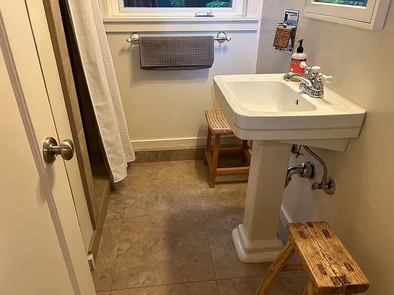 155 Parkside Ter #1 — Photo 24