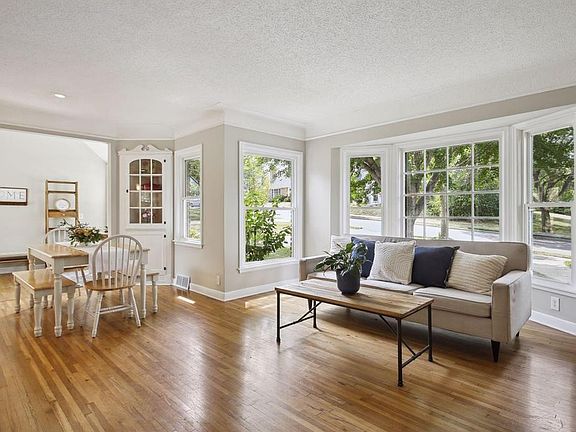 Bay window main living room