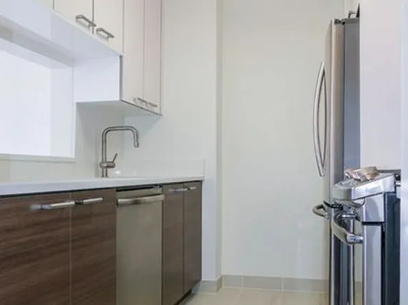 240 East 86th Street 0PHE image 3 of 13