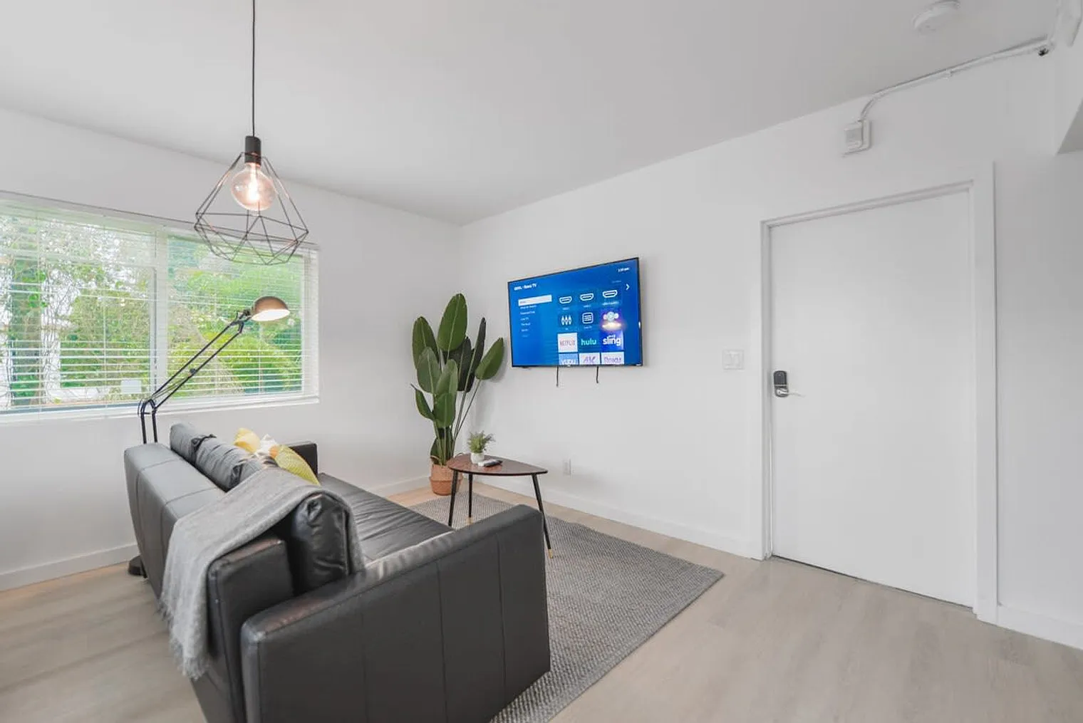 2 bed, 2.0 bath, 742 sqft, $3,884 — Photo 2