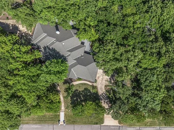 2500 Perth Dr, Edmond, OK 73013