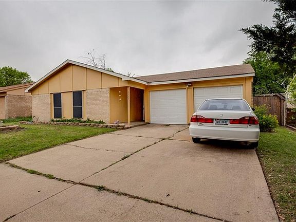 3rd image of 2502 Jo Lyn Ln