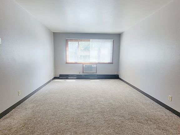 2nd image of 1605 7th St N #31