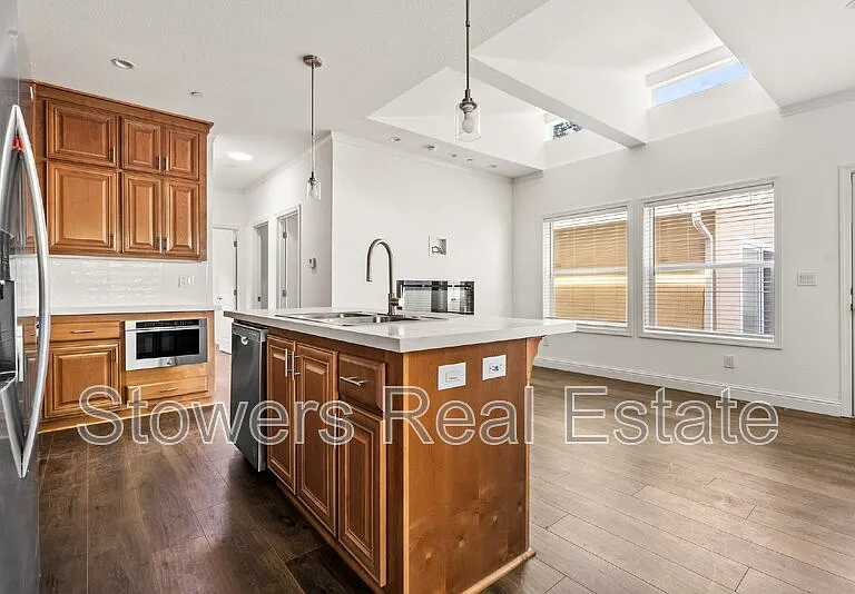 144 Larkwood Cir — Photo 8