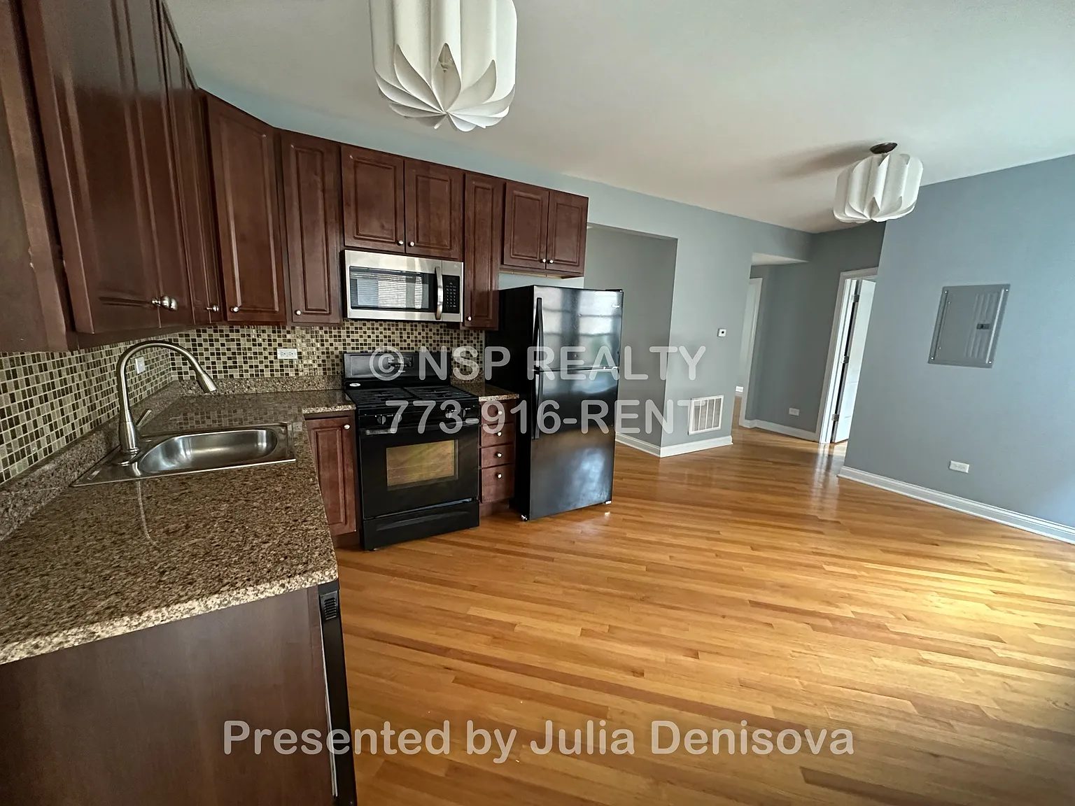 2 bed, 900 sqft, $2,050 — Photo 1