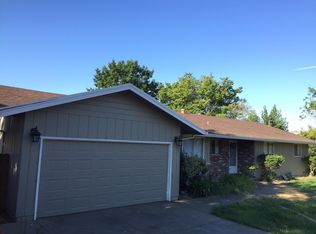 8206 Dunisch Rd, Elk Grove, CA 95758