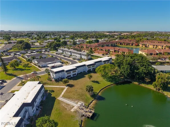 6884 Sandtrap Dr APT 4, Fort Myers, FL 33919