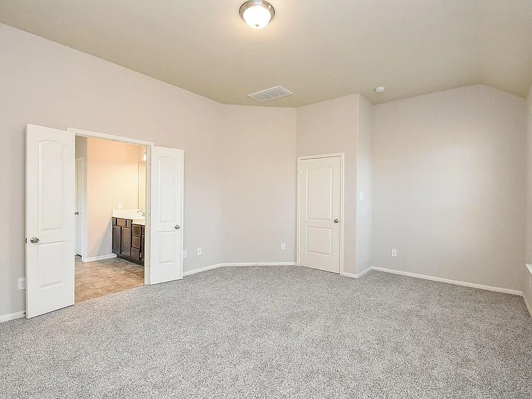 4215 Mill Oaks Dr — Photo 24