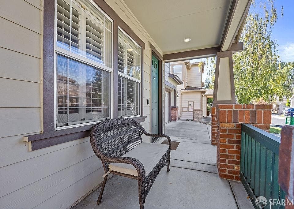 2nd image of 1024 Lavender Pl