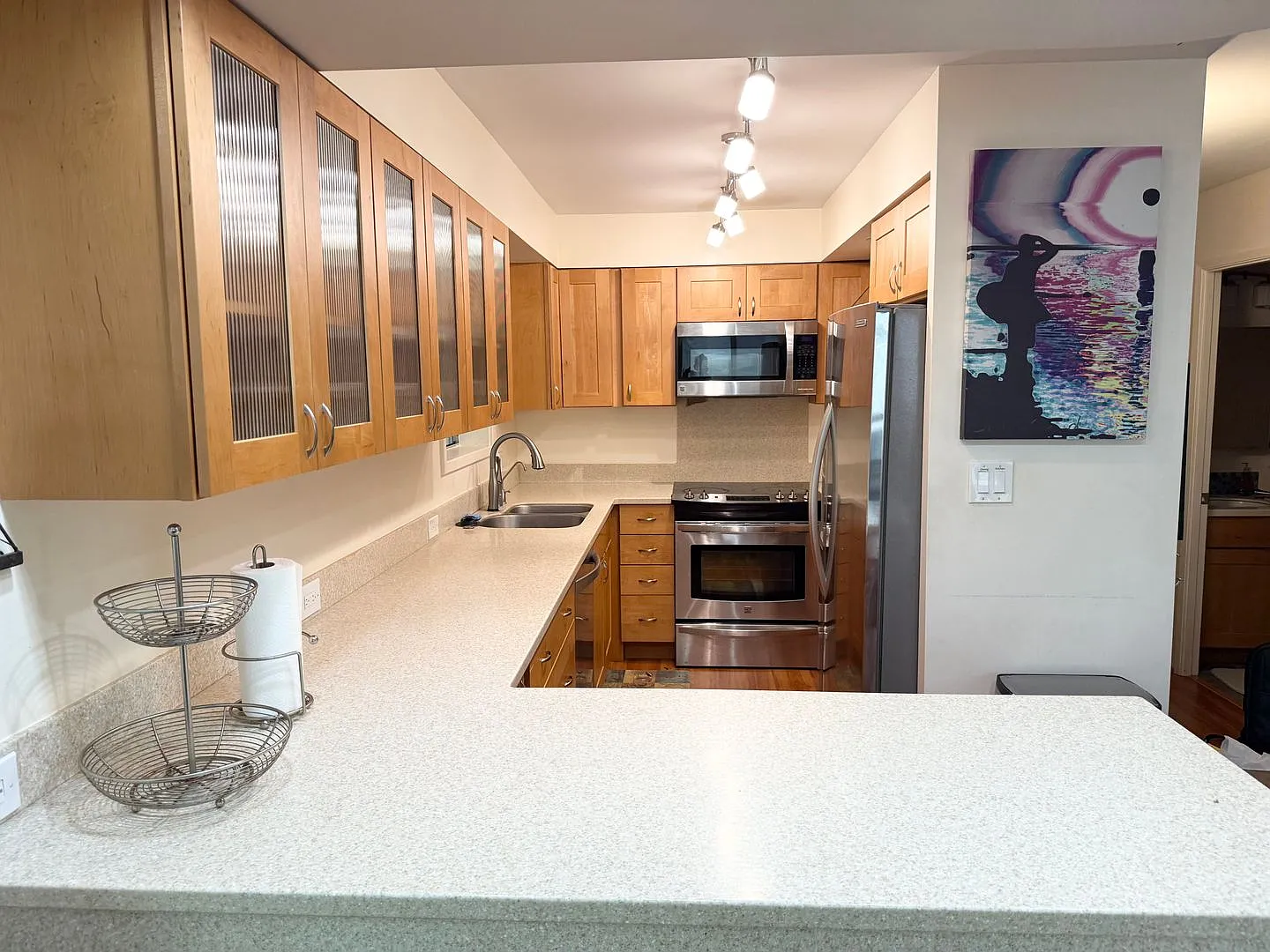 Makiki - Ka Hale Mo'i 2-bedroom 1.5-bath 1-covered parking condo unit — Photo 2