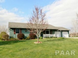 6005 Hartford Dr, Pekin, IL