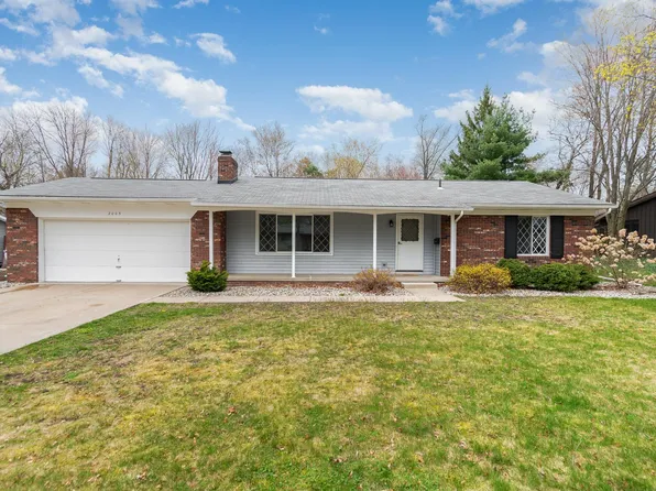 2005 Burlington Dr, Midland, MI 48642