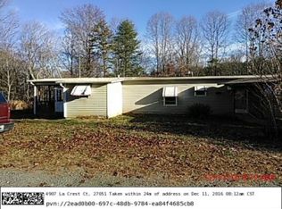 4907 La Crest Ct, Walkertown, NC 27051