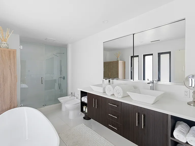 84 Inlet Rd E — Photo 20