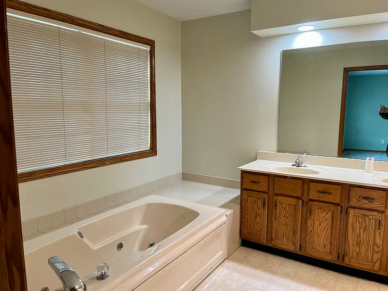 4984 Fox Ridge Rd — Photo 21