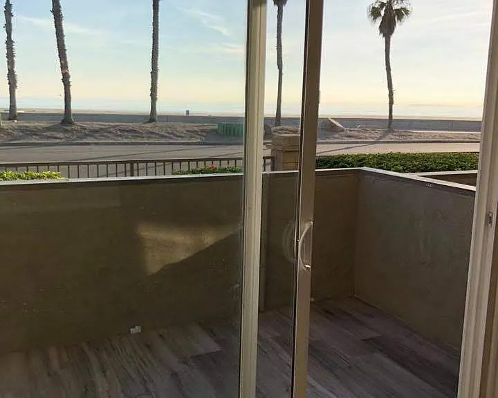 E Surfside Dr — Photo 9