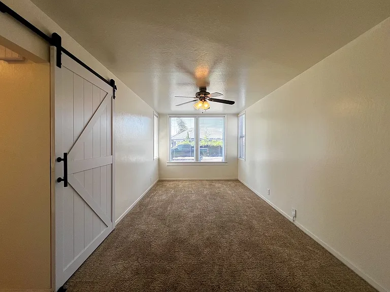 805 California Blvd — Photo 15