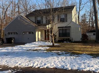 4 Catherine Ct, Sicklerville, NJ 08081