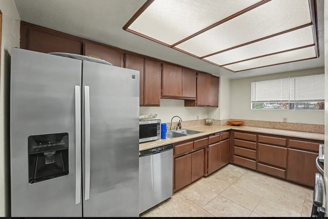 1846 N Alvarado St — Photo 4