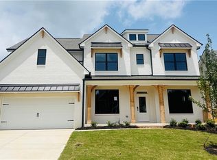 28 Chickadee Ct, Auburn, GA 30011
