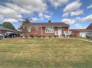 2338 Admiral St, Aliquippa, PA 15001