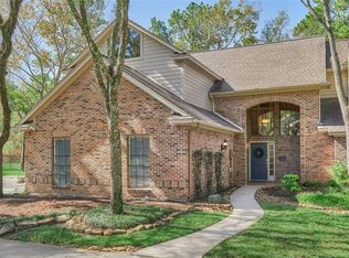 27 Fairway Oaks Pl, Spring, TX 77380