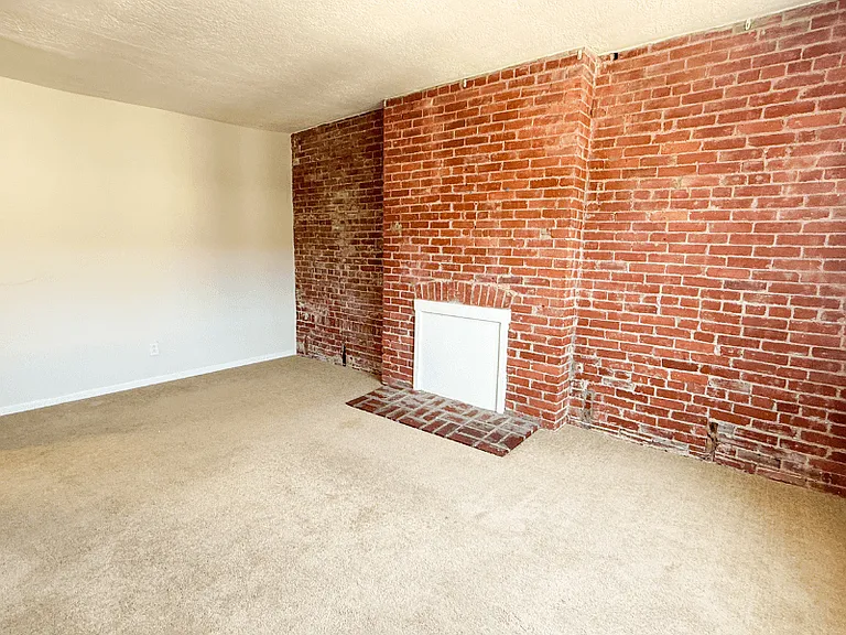 5754 Howe St — Photo 21