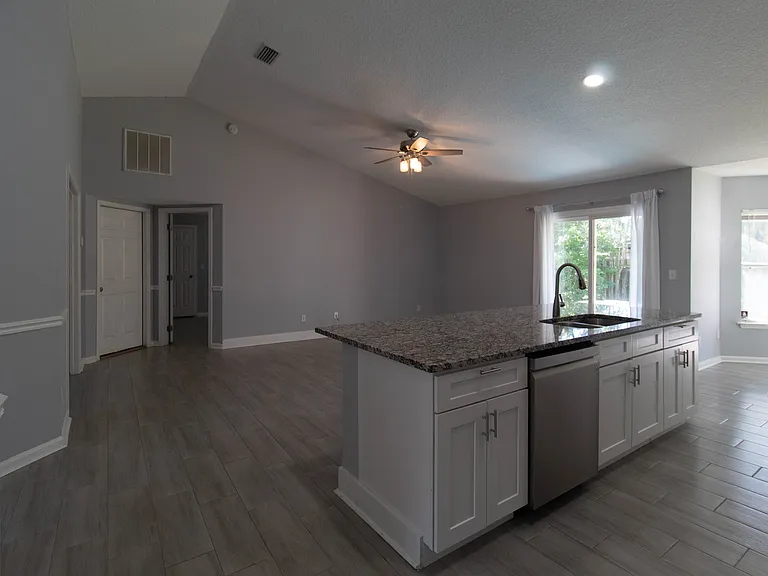 236 Clover Ct — Photo 19