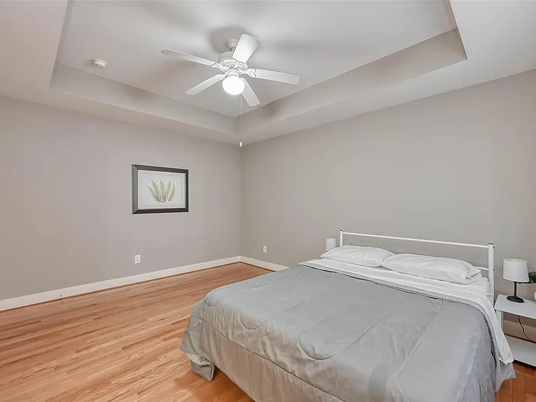 9701 Marlive Ln — Photo 15