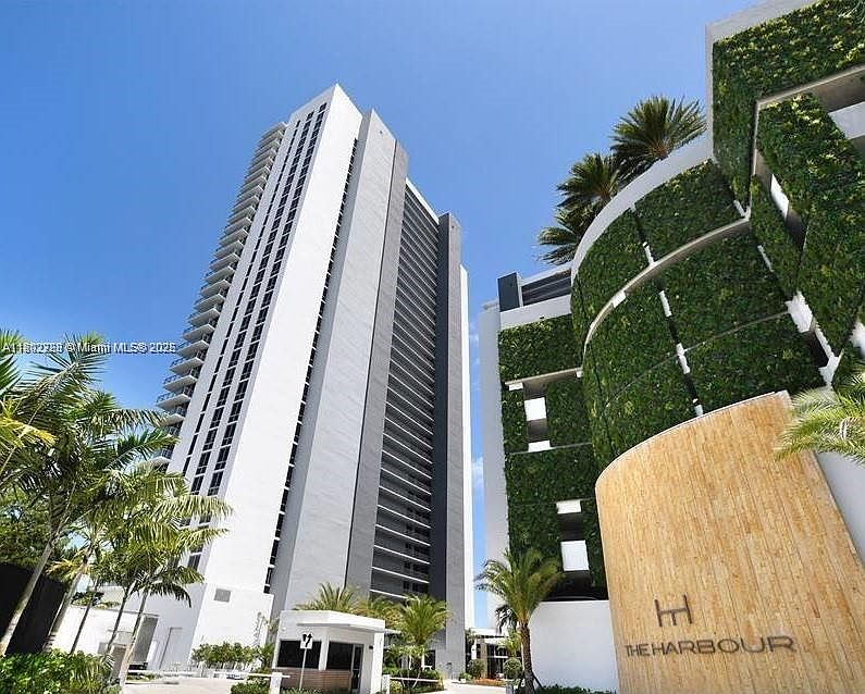 1st image of 16385 Biscayne Blvd Unit 2103