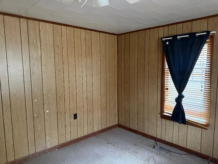 10010 Ferbie Rd — Photo 4