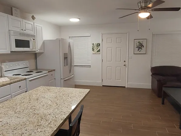 710 8th Ave NW, Largo, FL