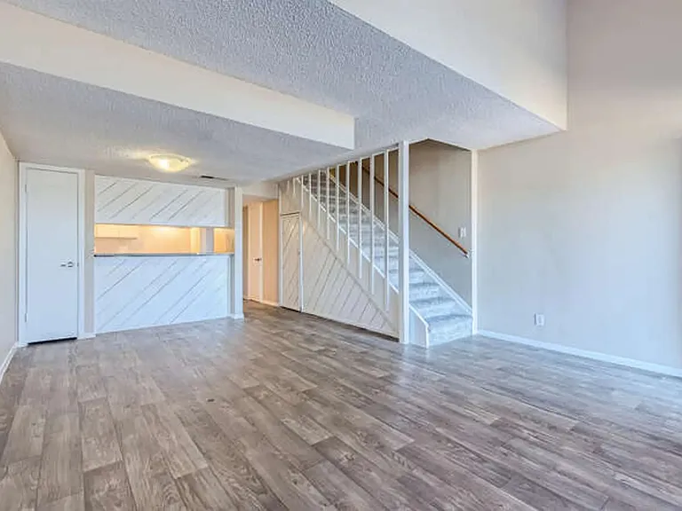 Hillside Place — Photo 8