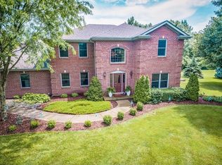 2683 Center Creek Cir, Spring Valley, OH 45370