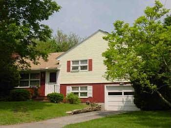 1st image of 32 Susan Dr