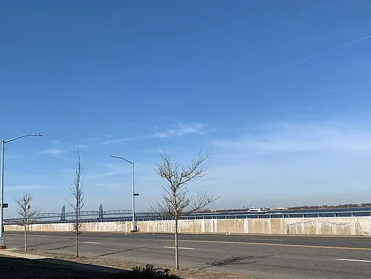 Sold by Robin Shapiro, LREB | media 3