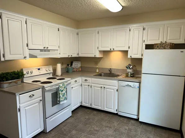 The Village at Monroe, 7946 SE Monroe St #7960, Portland, OR 97222
