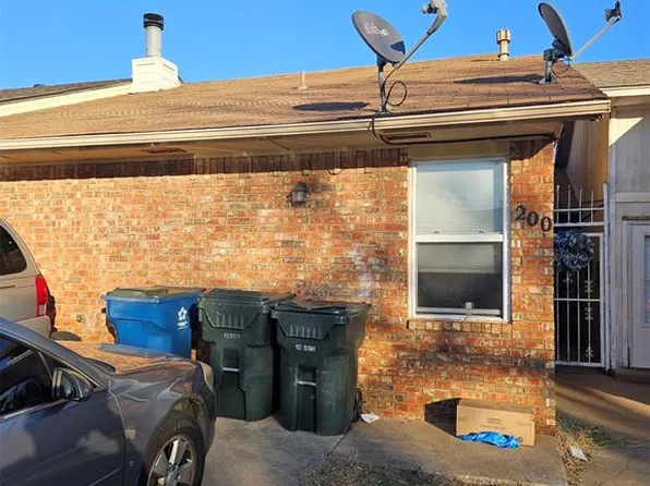 200 Hudson Pl, Oklahoma City, OK 73110