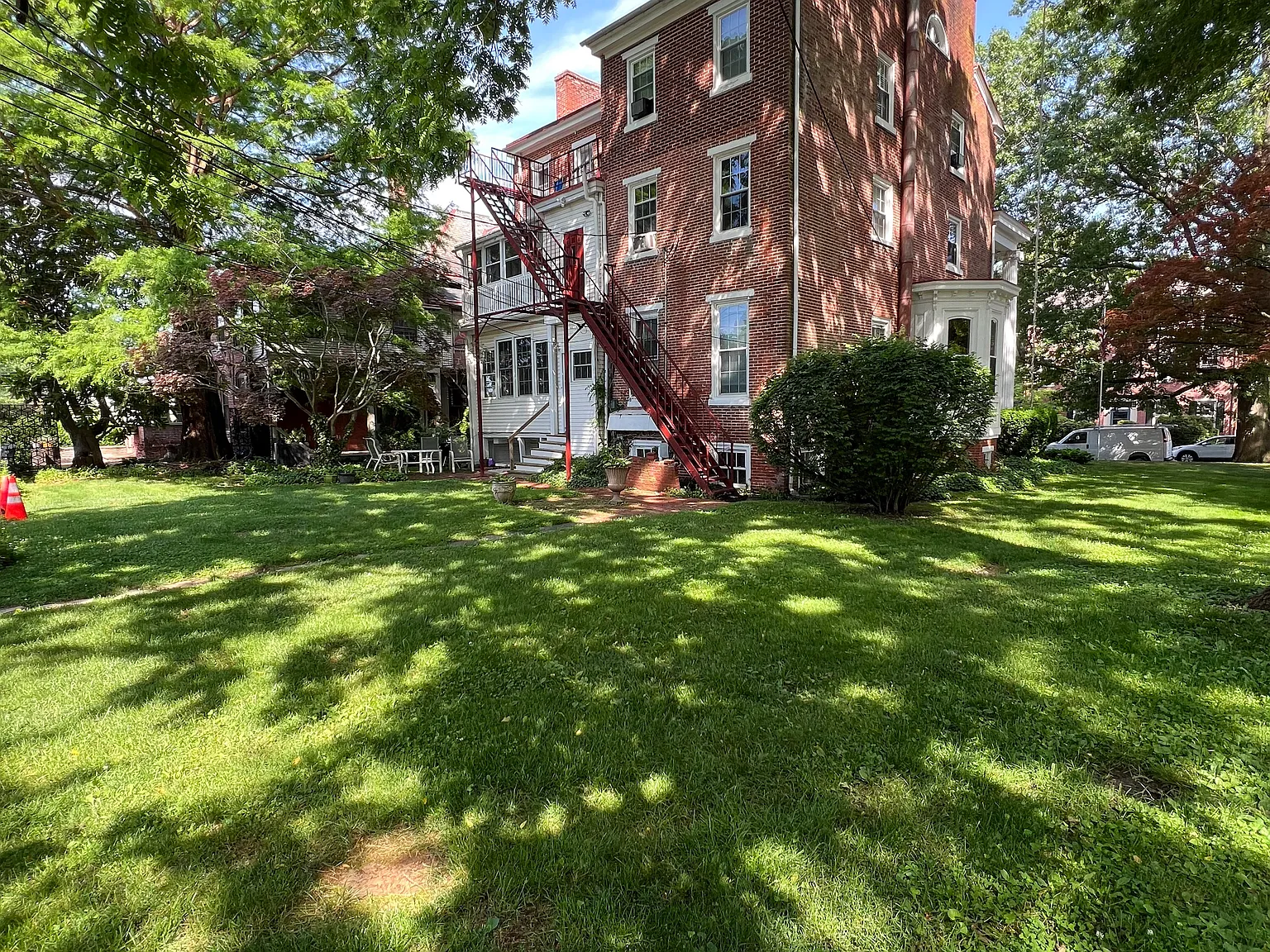 1 bed, 700 sqft, $1,800 — Photo 3