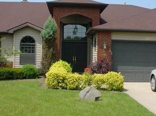 5255 Parkhurst Dr, Sheffield Village, OH 44054