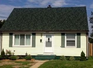 2212 Milburn Blvd, Mishawaka, IN 46544