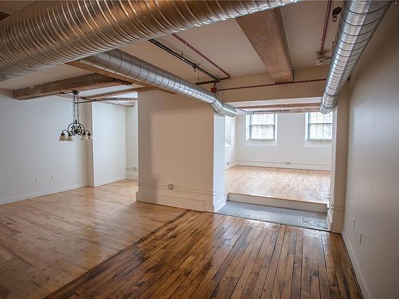 5th image of 125 Providence St Unit S207